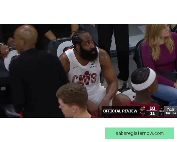 一级恶意犯规引争议塞克斯顿垫脚哈登施罗德绕掩护撞理查兹要害