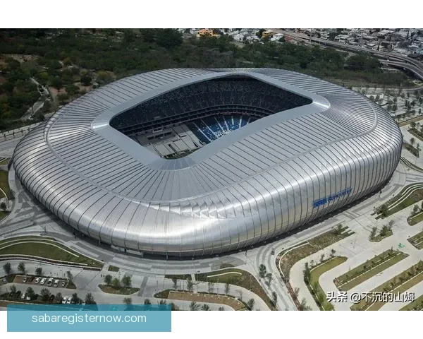 加拿大世界杯2026主办城市球场布局及比赛盛况全景解析